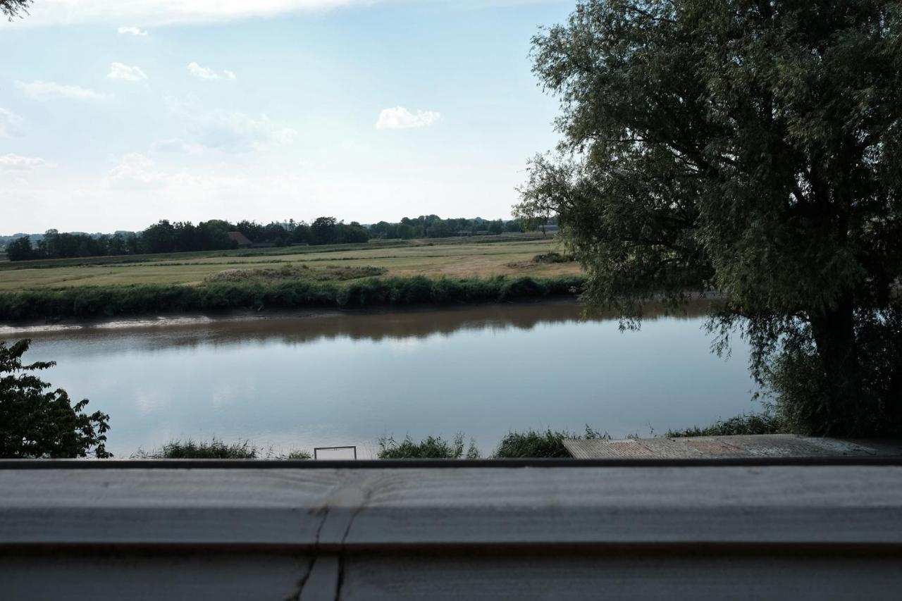 Seefahrer Deich-Café-Hotel - Das etwas andere Hotel - Kommunikation und Kreativität wird hier Groß geschrieben - Wer Standard sucht ist hier nicht richtig! Osten Exterior foto