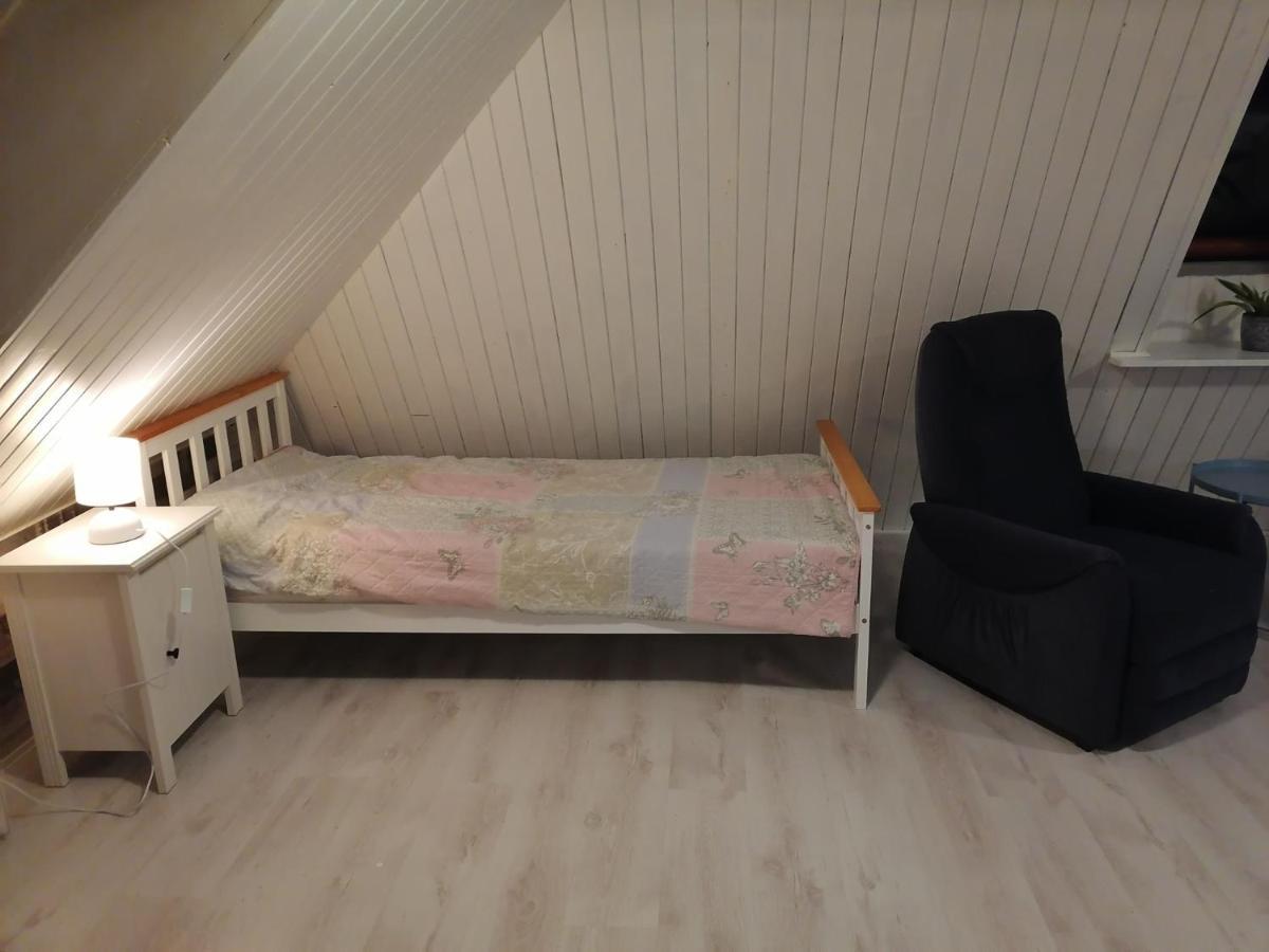 Seefahrer Deich-Café-Hotel - Das etwas andere Hotel - Kommunikation und Kreativität wird hier Groß geschrieben - Wer Standard sucht ist hier nicht richtig! Osten Exterior foto